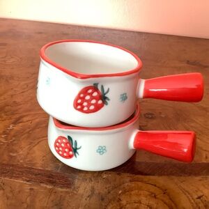 Ceramic Miniature Individual Milk Creamers Syrup 2oz Strawberries Red Handle